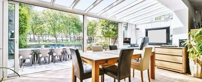 Cerramiento de terraza con techo móvil